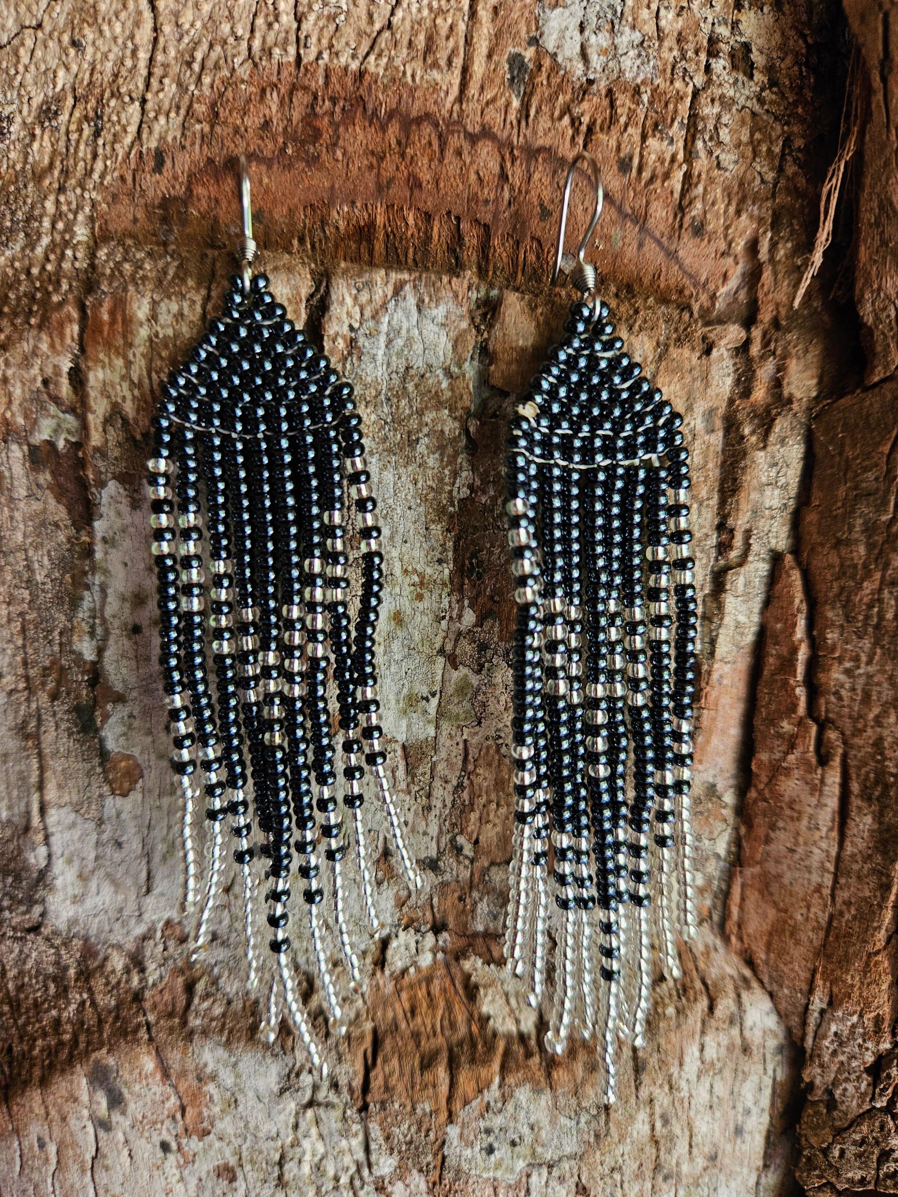 Mermaid Tails - Øreanheng i sølv og sort