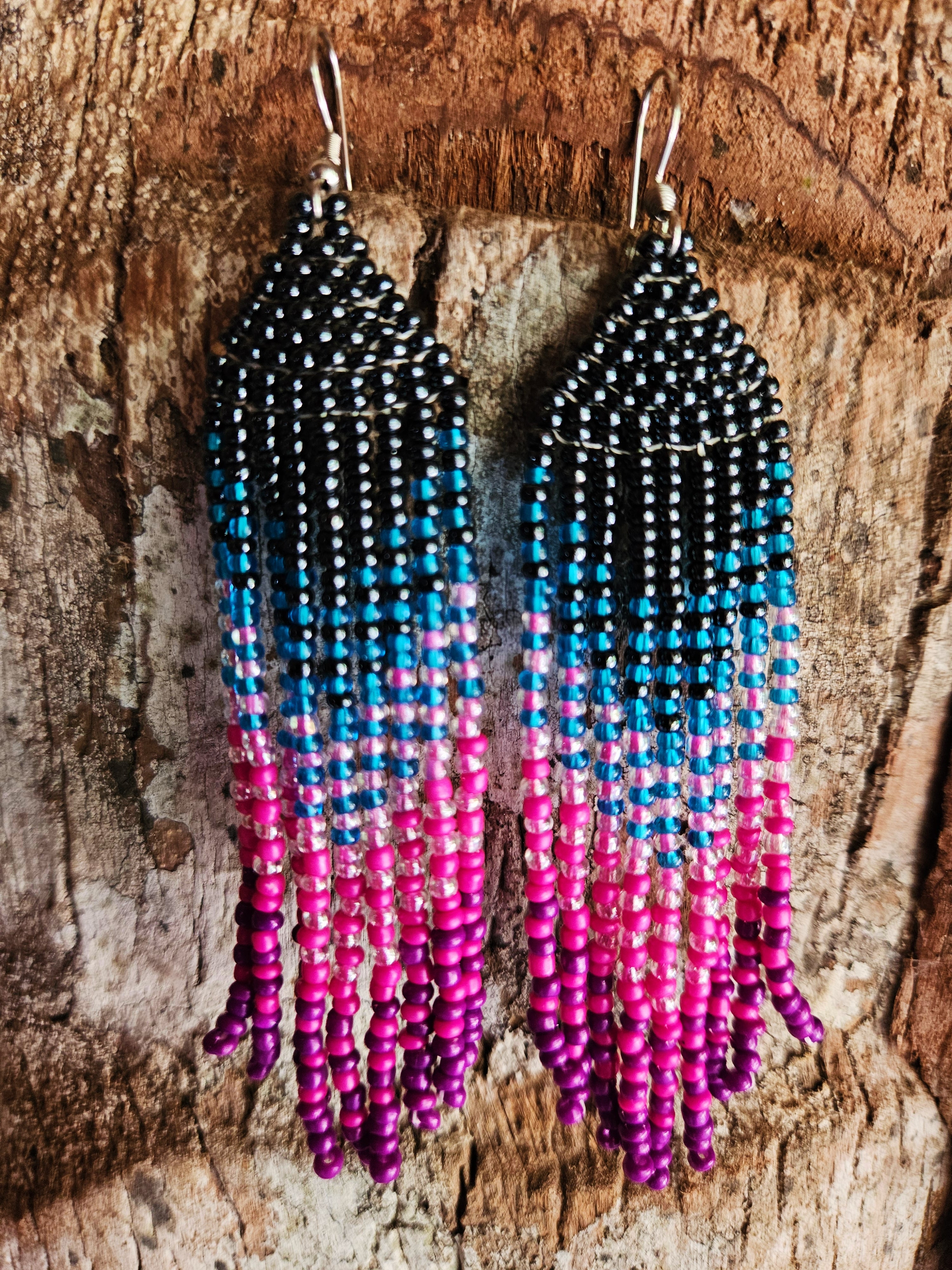 Mermaid Tails - Øreanheng i rosa, turkis og sort