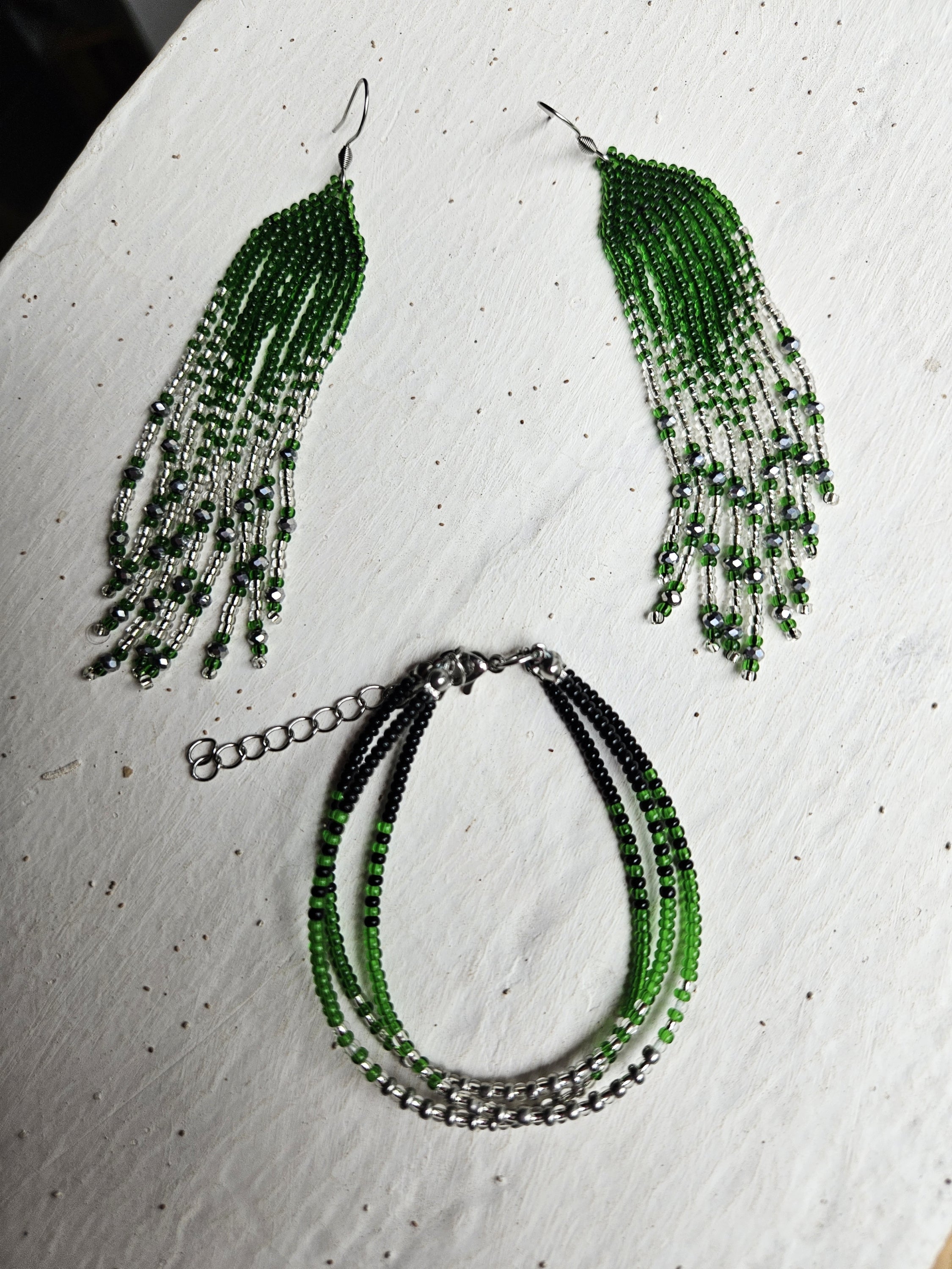 Sett - Mermaid Tails øreanheng og armbånd i sølv og grønt